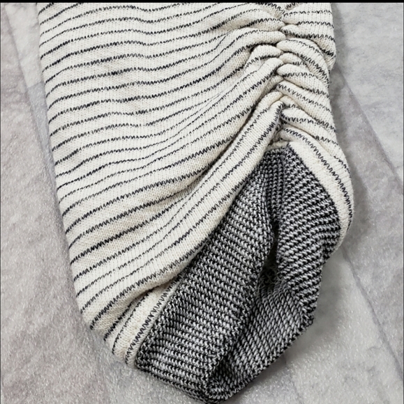 Avocado Do It With Love Oatmeal Sweatshirt - Picture 4 of 7